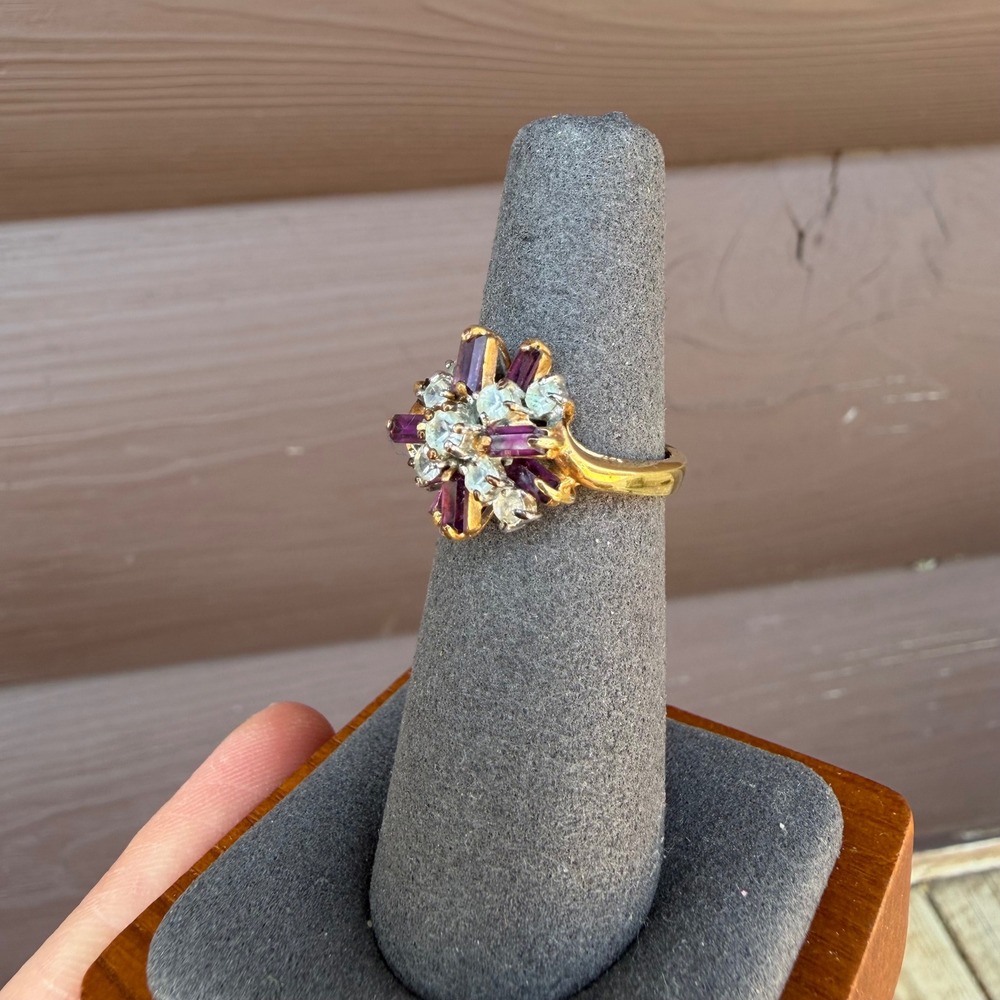 18KGE Cocktail Ring Women Size 6.25 Gold Purple Baguette Floral Cluster Vintage - Picture 2 of 10